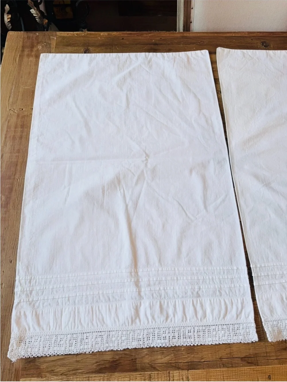 Set (2) Vintage White Pleated Cotton  Pillowcases w/ Crochet Trim. Standard